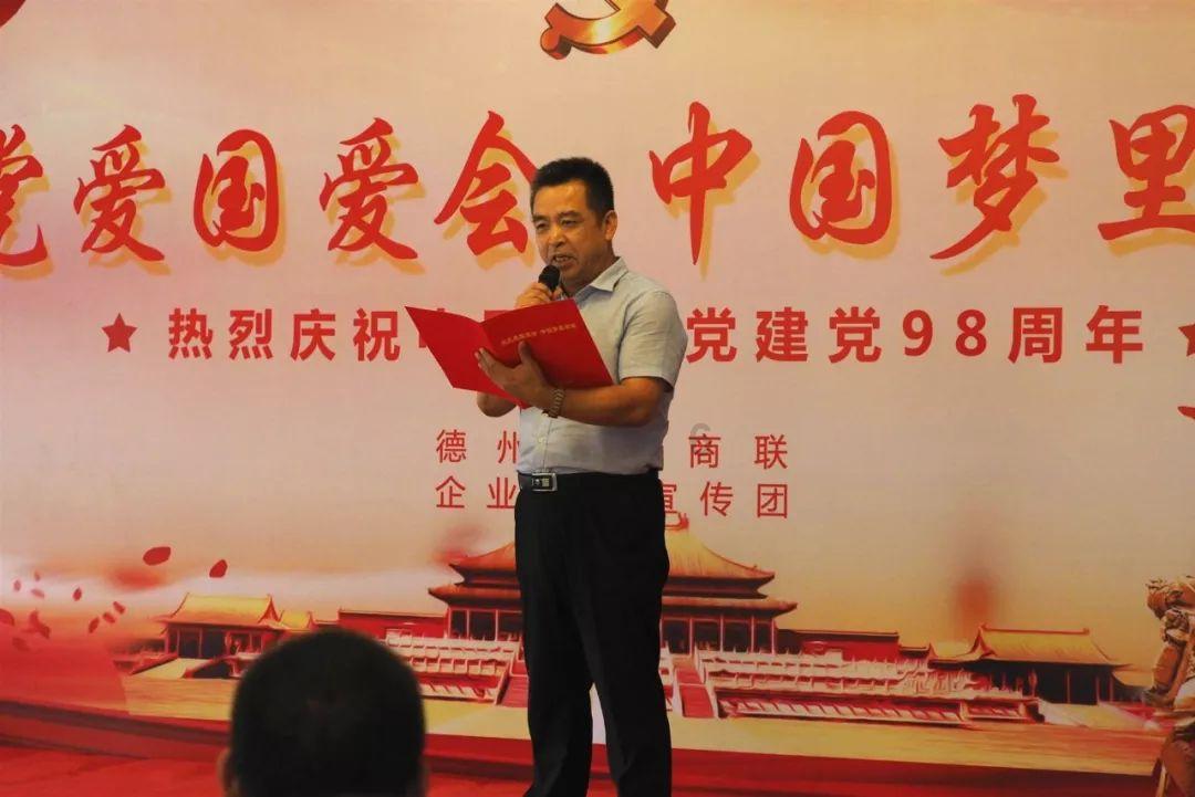 爸爸和妈妈带孩子，都有什么区别呢？游戏画面